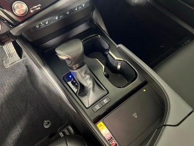 2025 Lexus ES 300h F SPORT Design