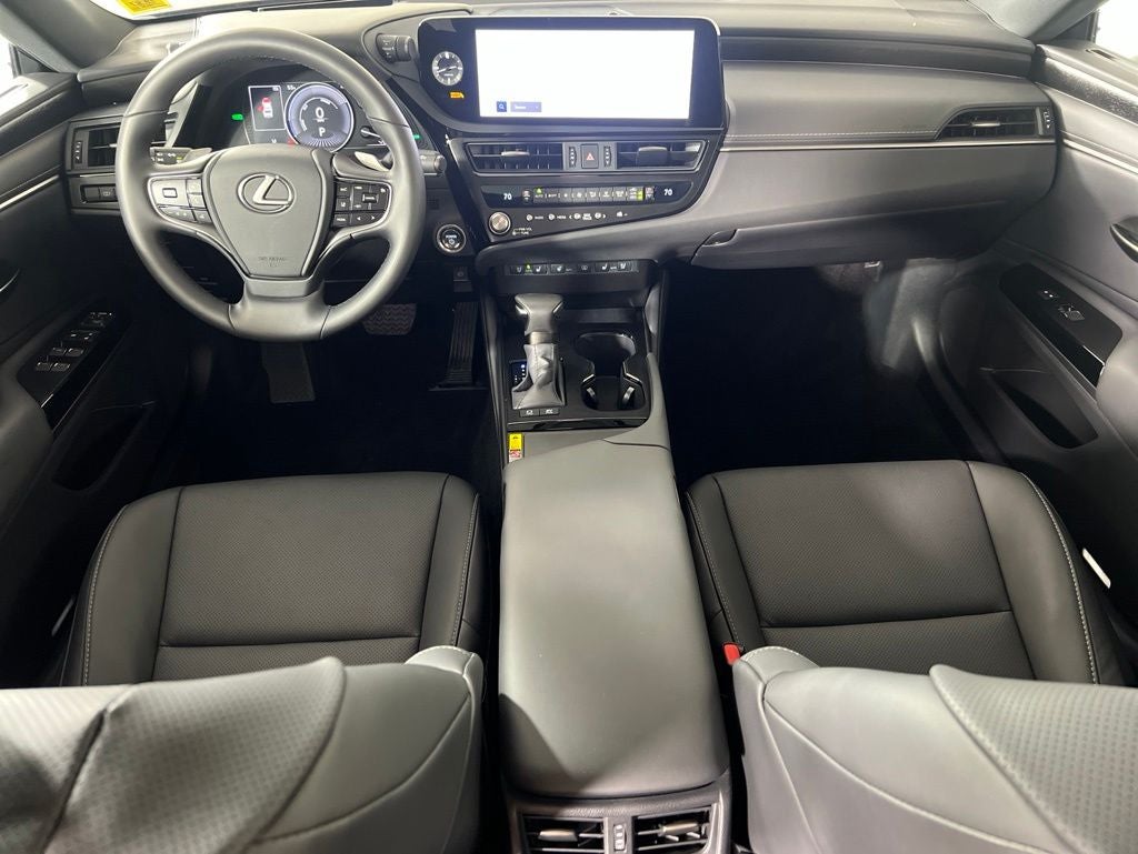 2025 Lexus ES 300h F SPORT Design