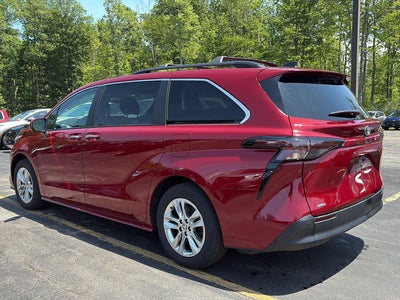 2024 Toyota Sienna XLE