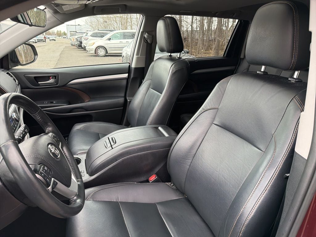 2019 Toyota Highlander Base