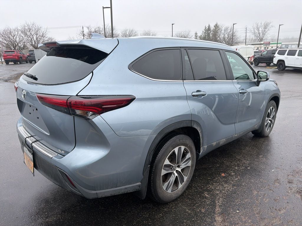 2024 Toyota Highlander LE