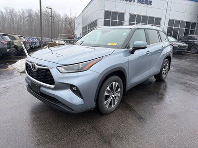 2024 Toyota Highlander LE