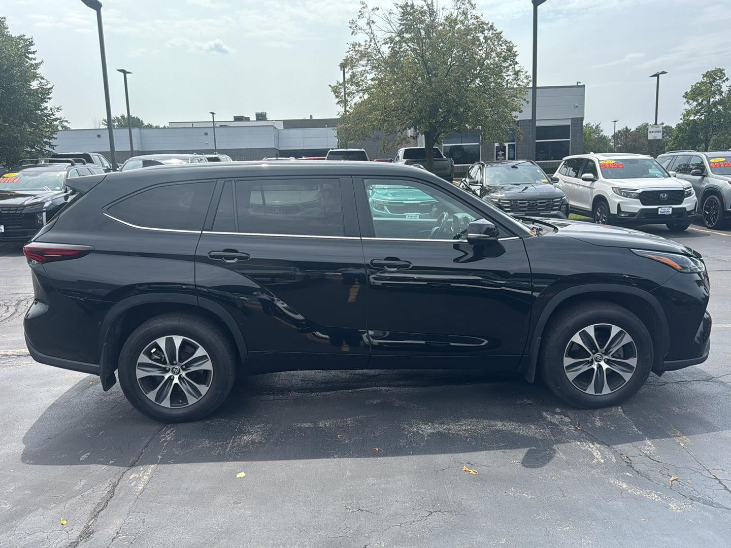2024 Toyota Highlander XLE