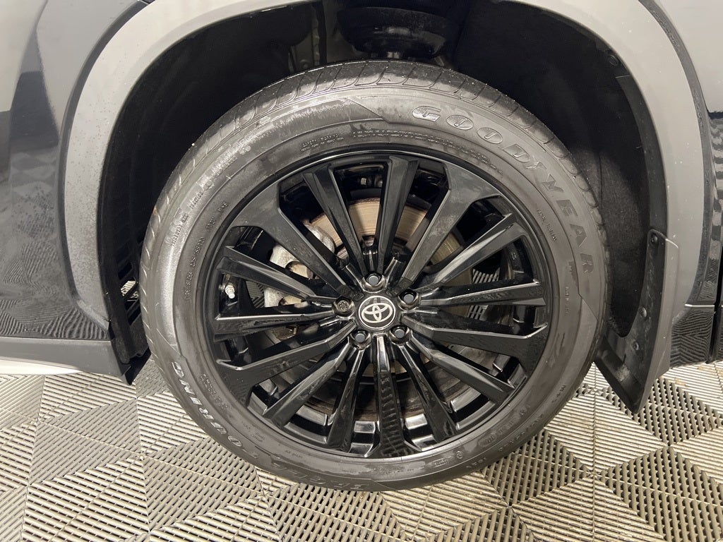2024 Toyota Highlander Base
