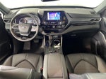 2024 Toyota Highlander Base