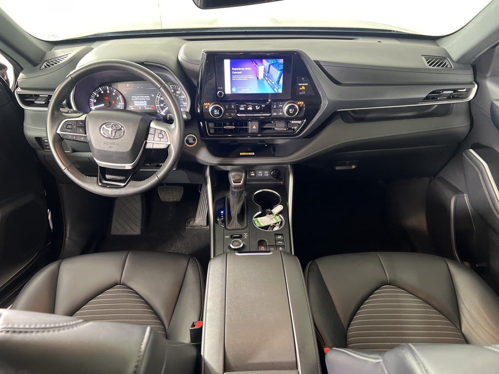 2024 Toyota Highlander Base