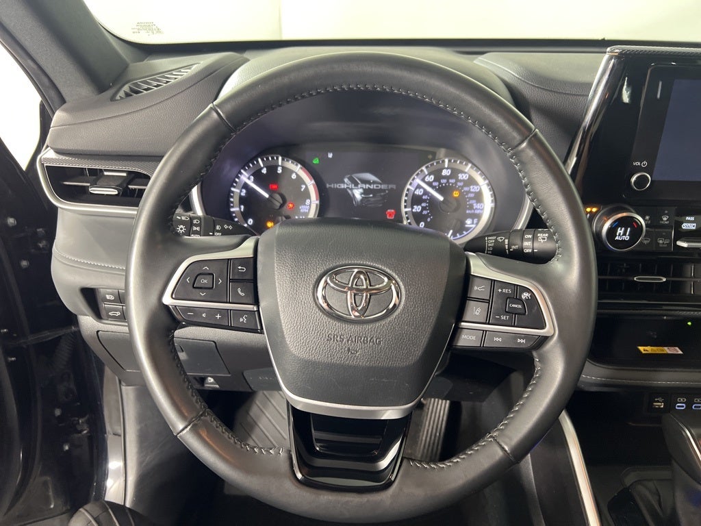 2024 Toyota Highlander Base