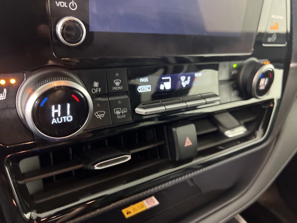 2024 Toyota Highlander Base