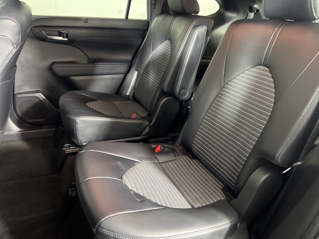 2024 Toyota Highlander Base