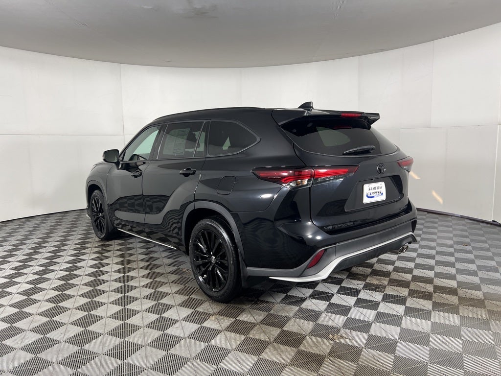 2024 Toyota Highlander Base