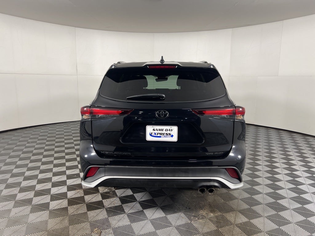 2024 Toyota Highlander Base