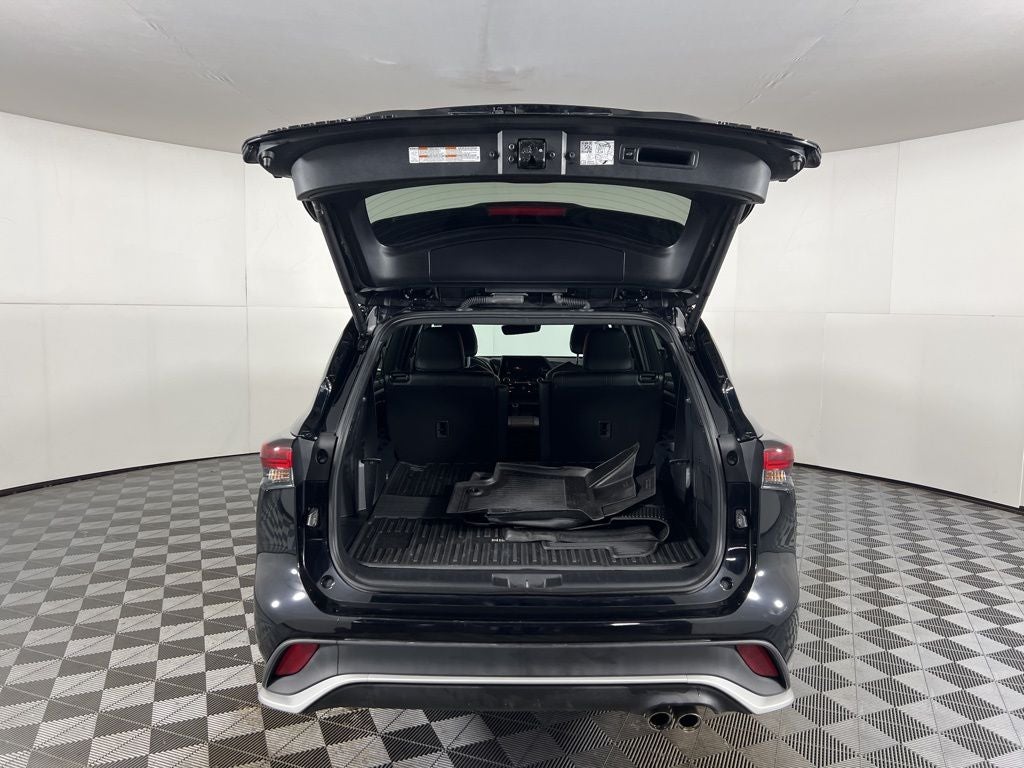 2024 Toyota Highlander Base