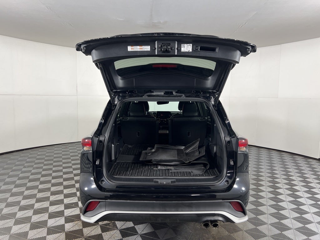 2024 Toyota Highlander Base