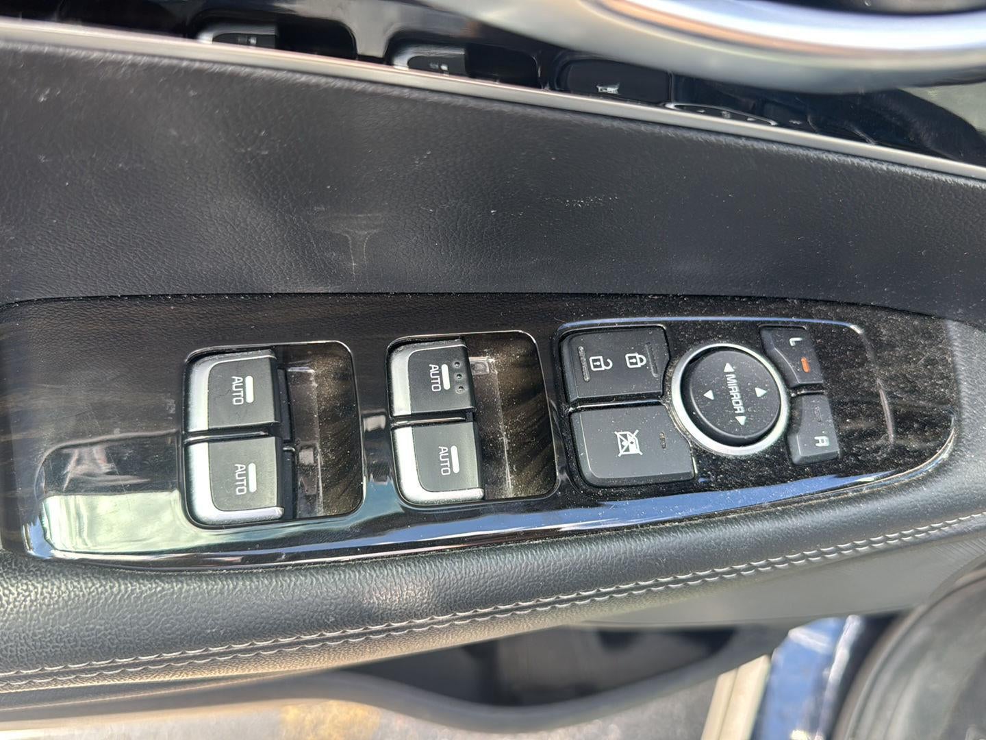 2019 Kia Sorento S V6