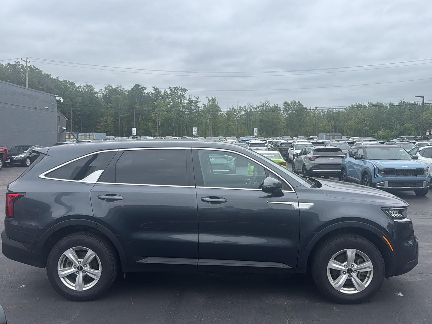 2023 Kia Sorento LX
