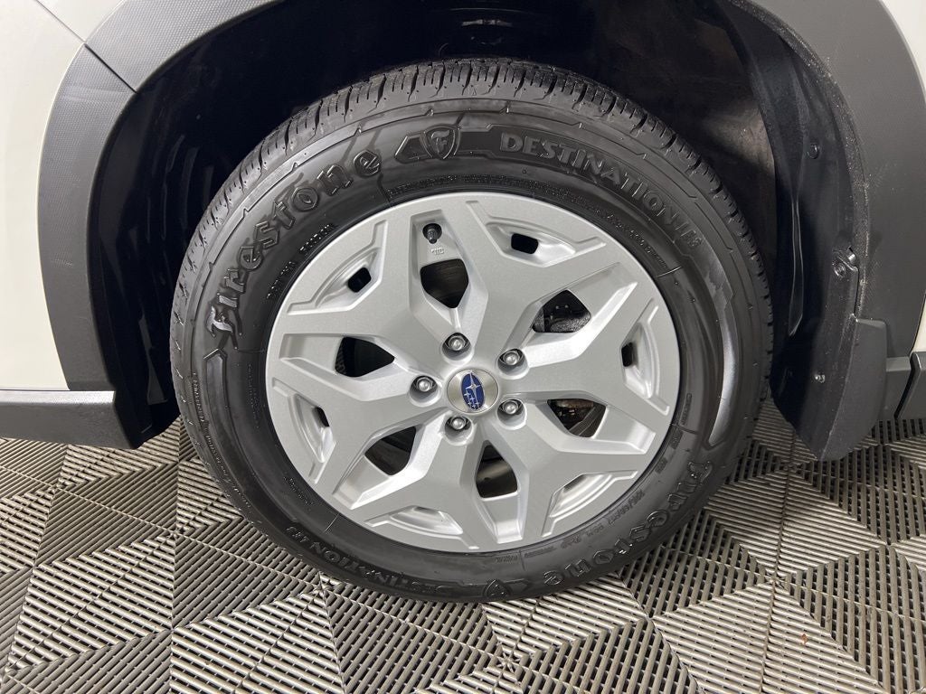 2023 Subaru Forester Base