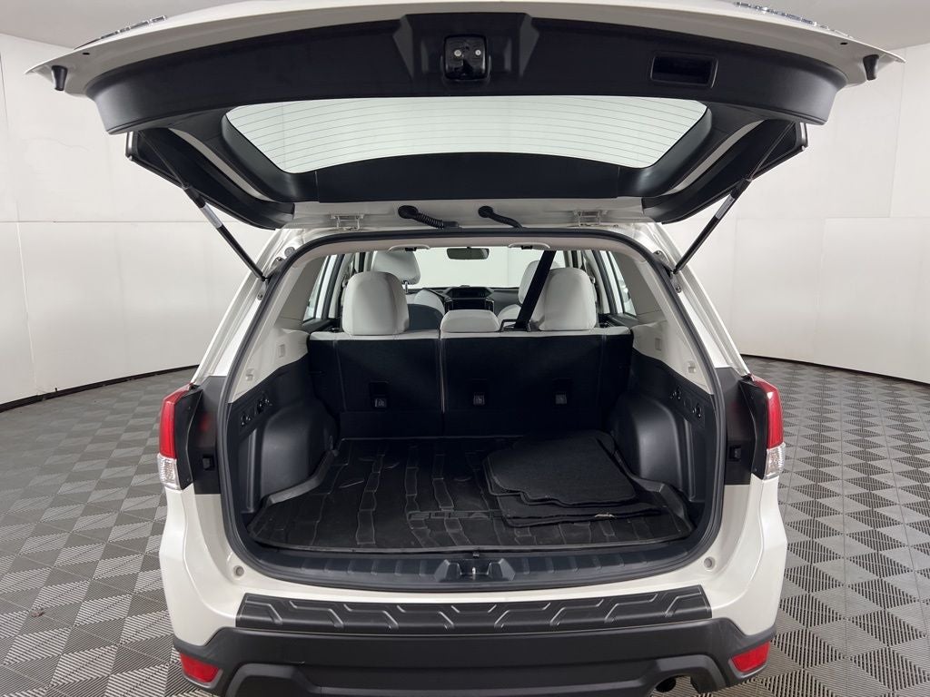 2023 Subaru Forester Base