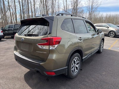 2024 Subaru Forester Premium