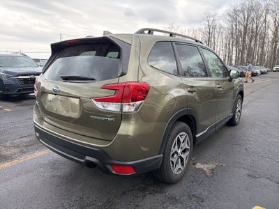 2022 Subaru Forester Premium