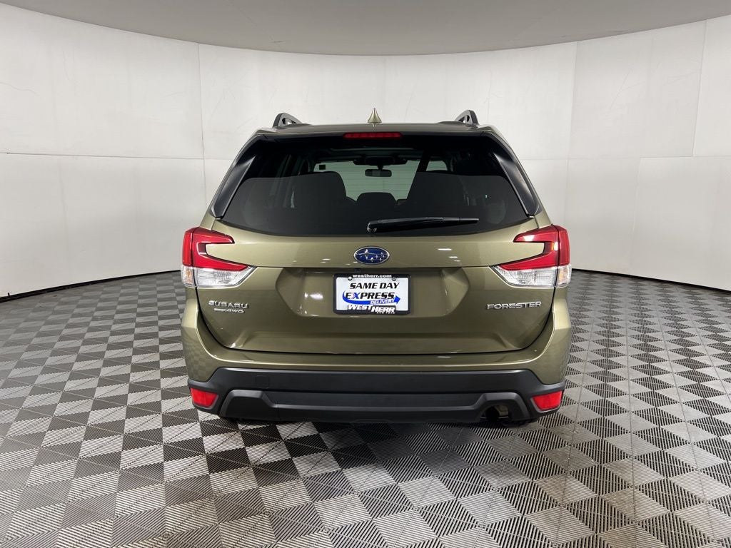 2022 Subaru Forester Premium