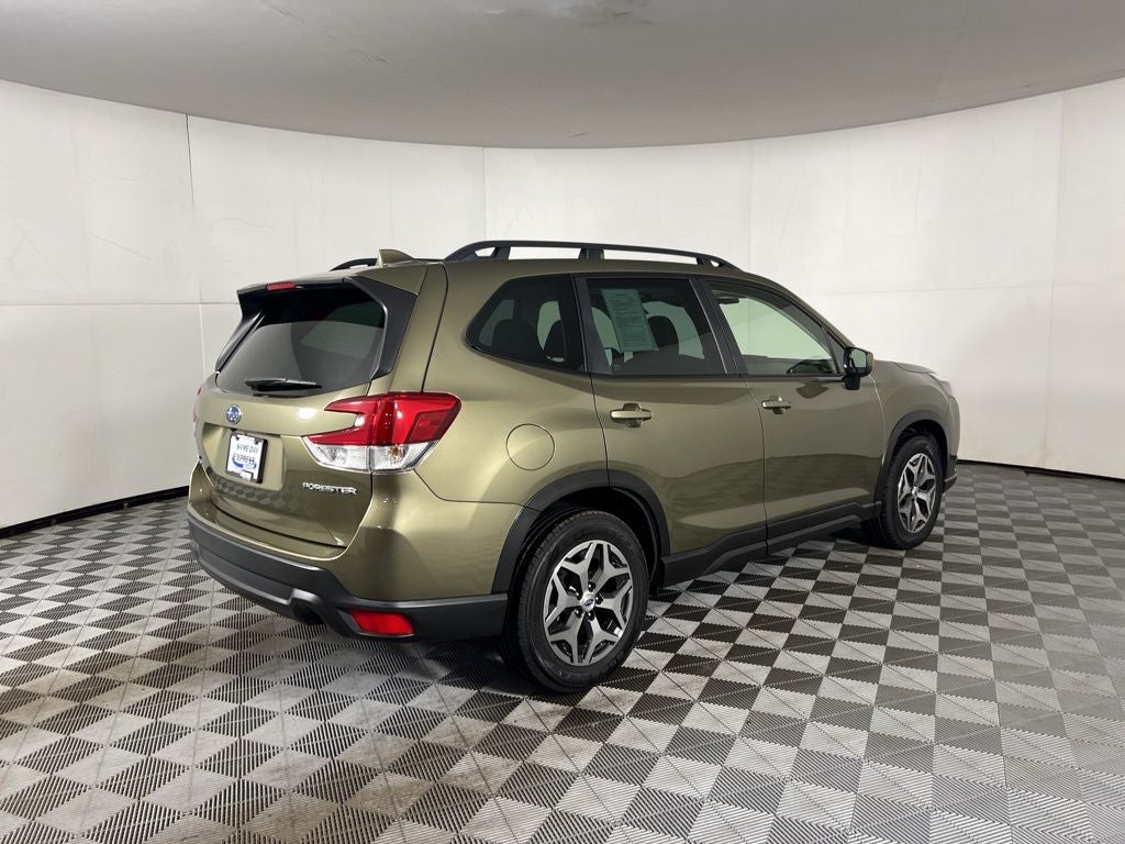 2022 Subaru Forester Premium
