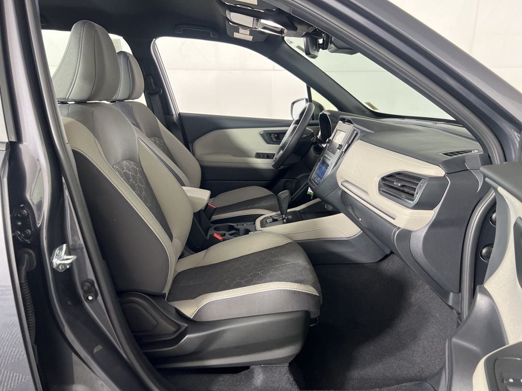 2025 Subaru Forester Base