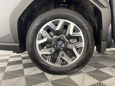 2025 Subaru Forester Base