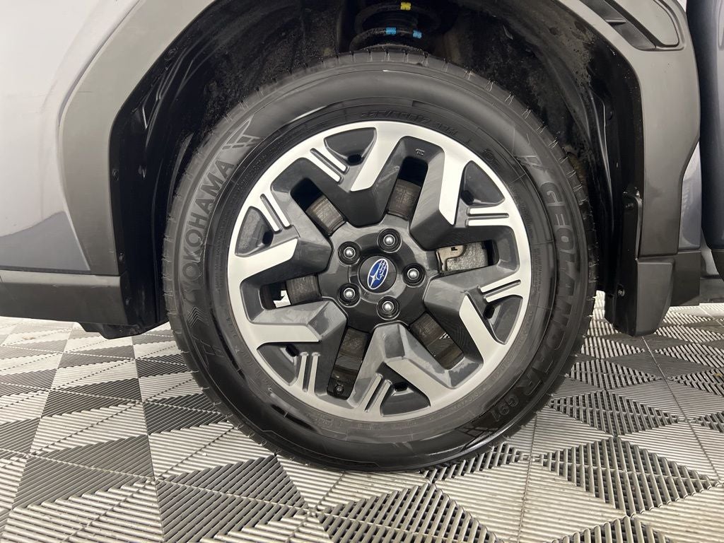 2025 Subaru Forester Base