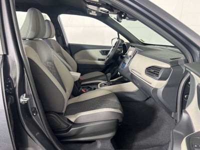 2025 Subaru Forester Base