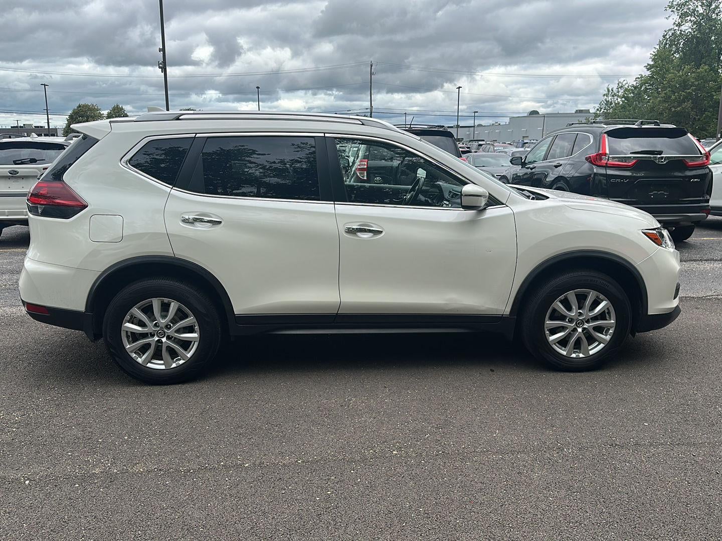 2020 Nissan Rogue SV