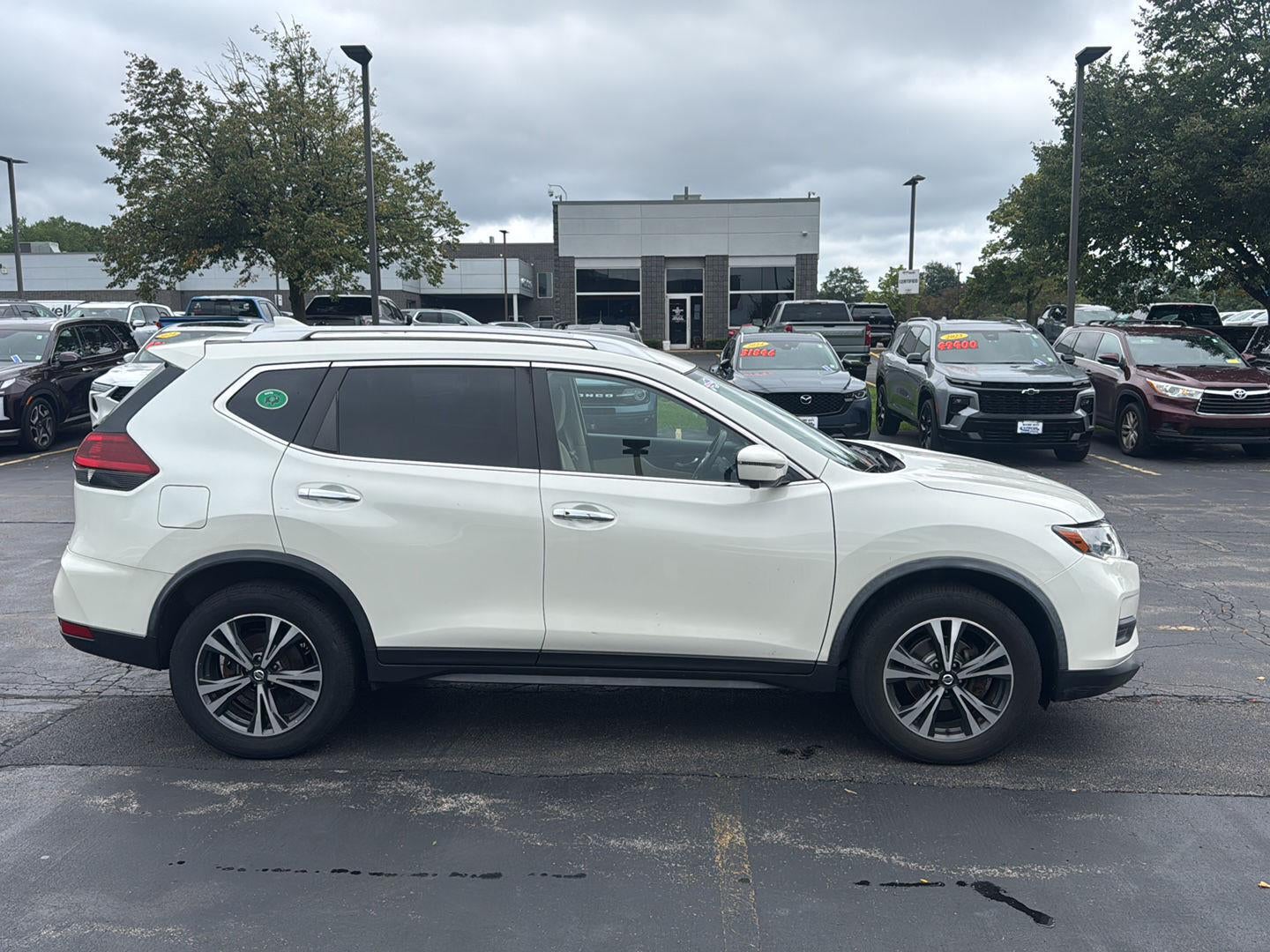 2020 Nissan Rogue SV