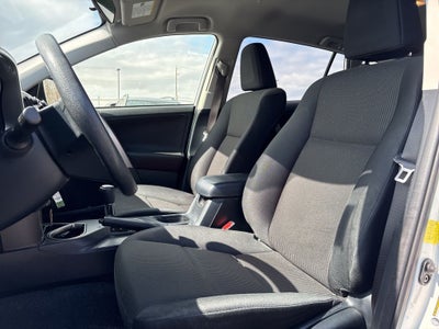 2017 Toyota RAV4 LE AWD