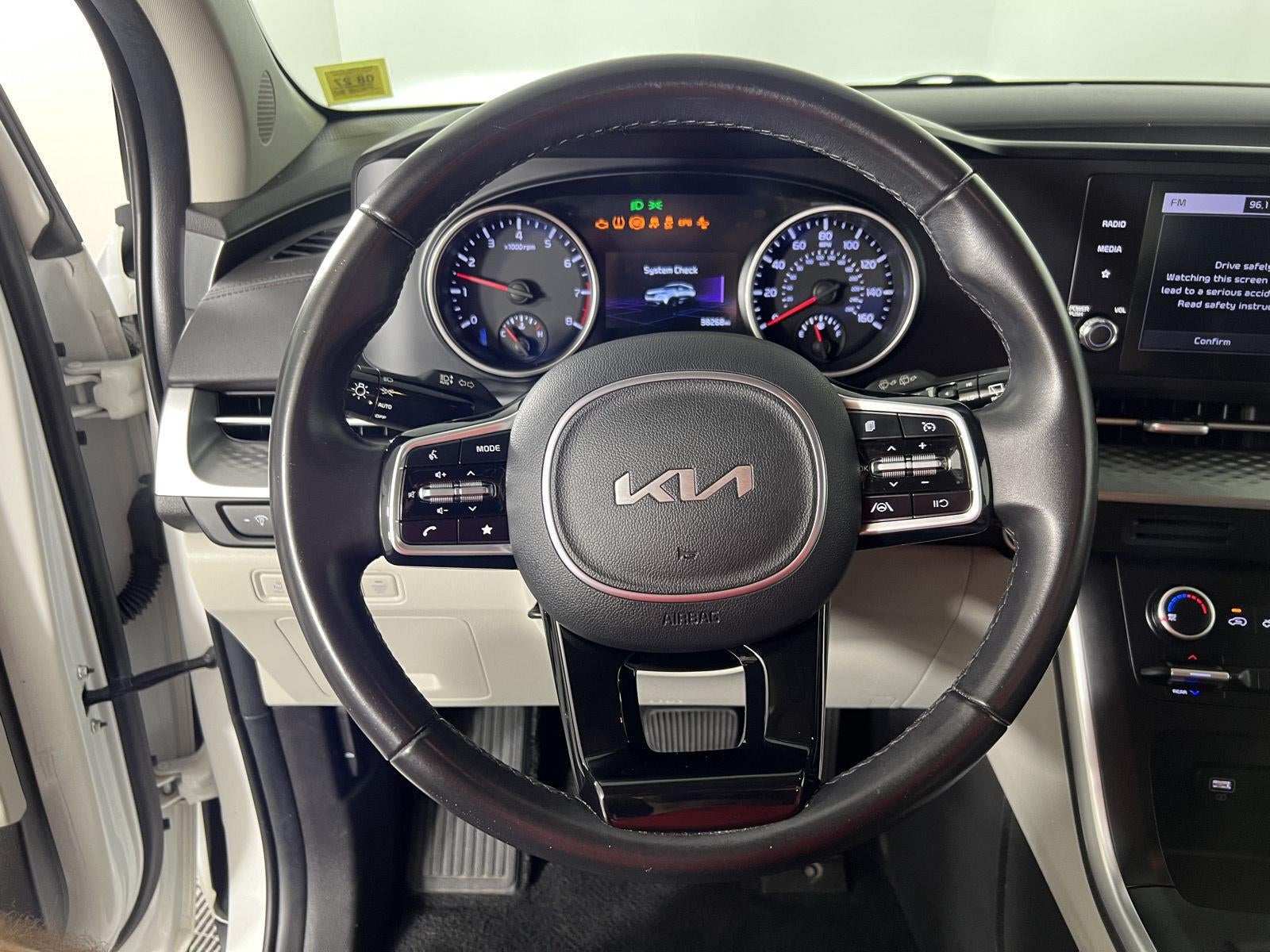 2024 Kia Carnival LX