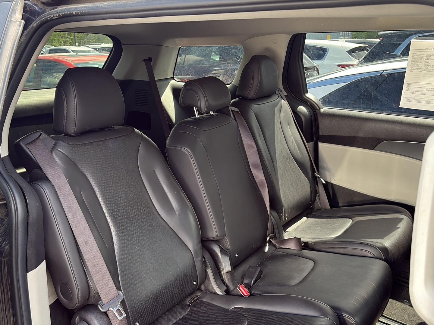 2022 Kia Carnival LXS