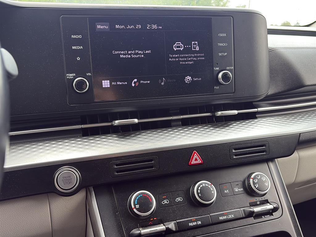 2022 Kia Carnival LXS