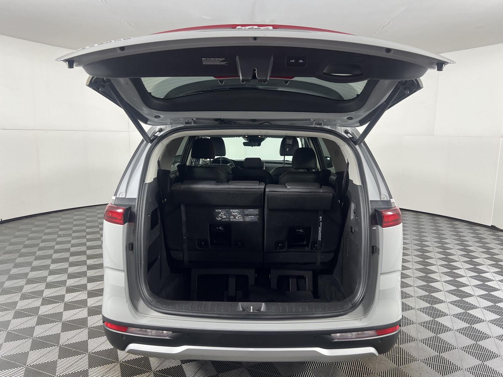 2024 Kia Carnival EX