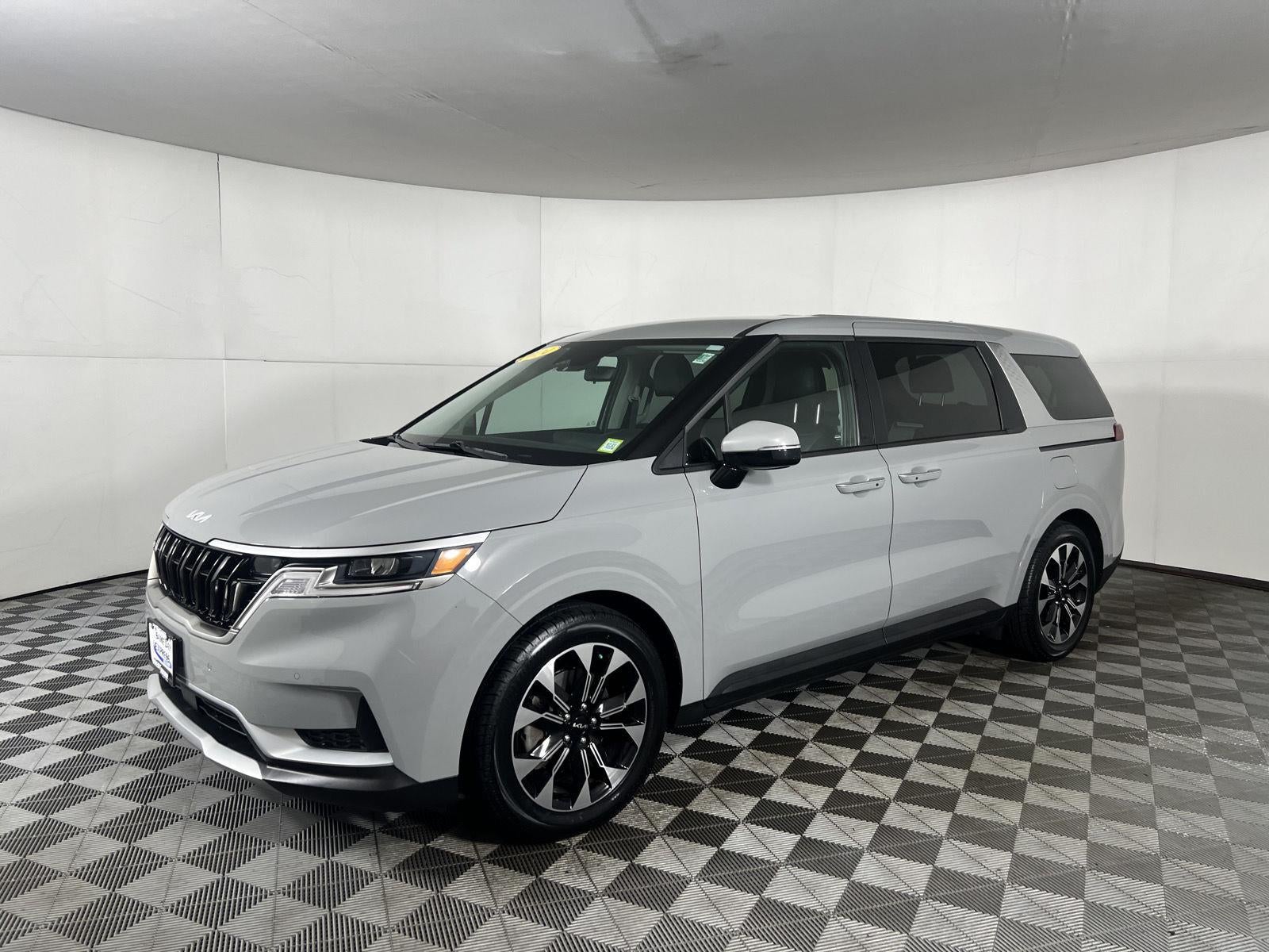 2024 Kia Carnival EX