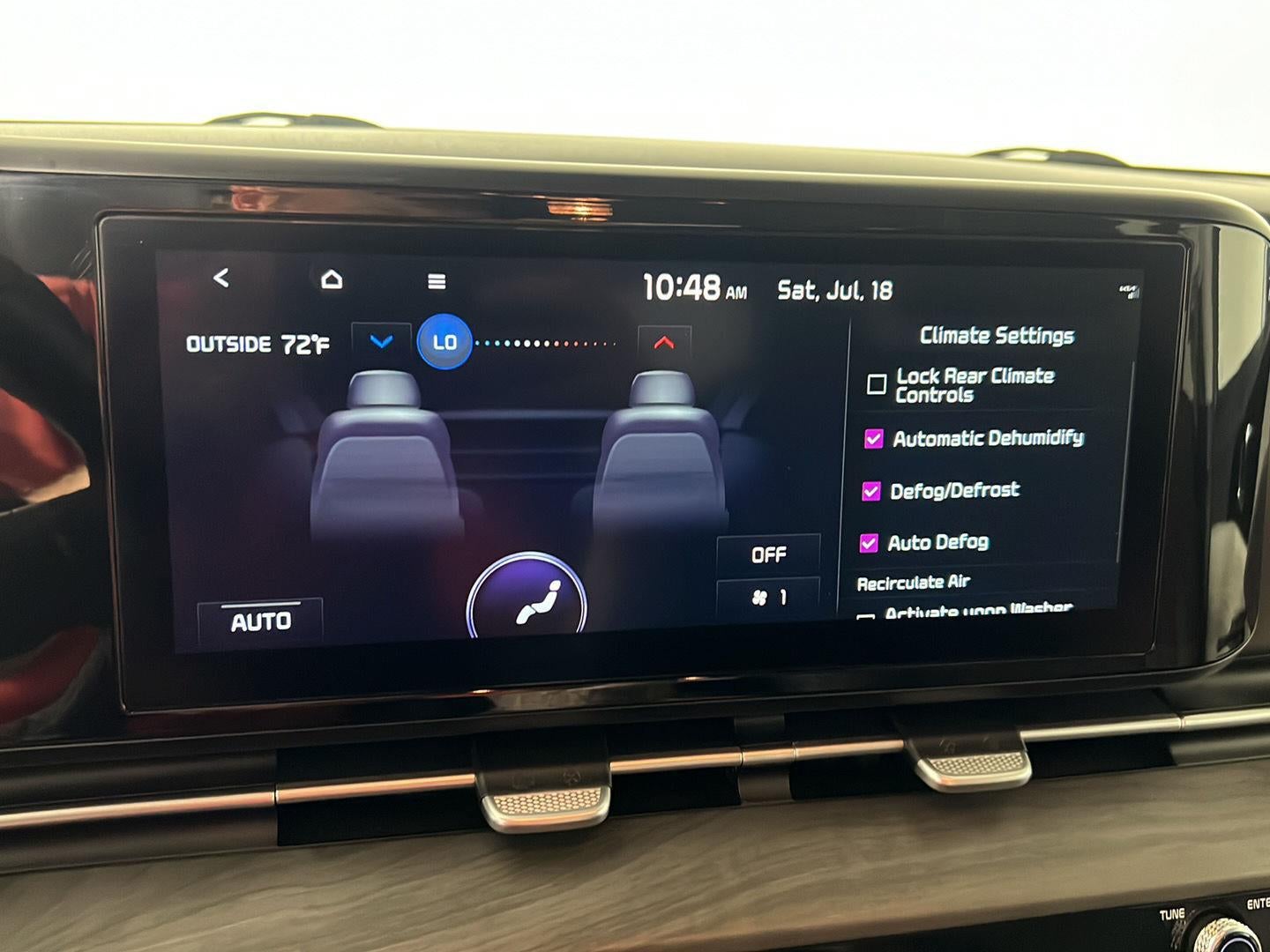 2024 Kia Carnival EX