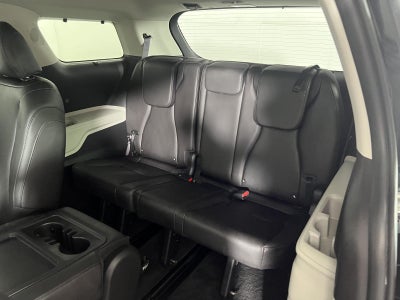 2024 Kia Carnival SX