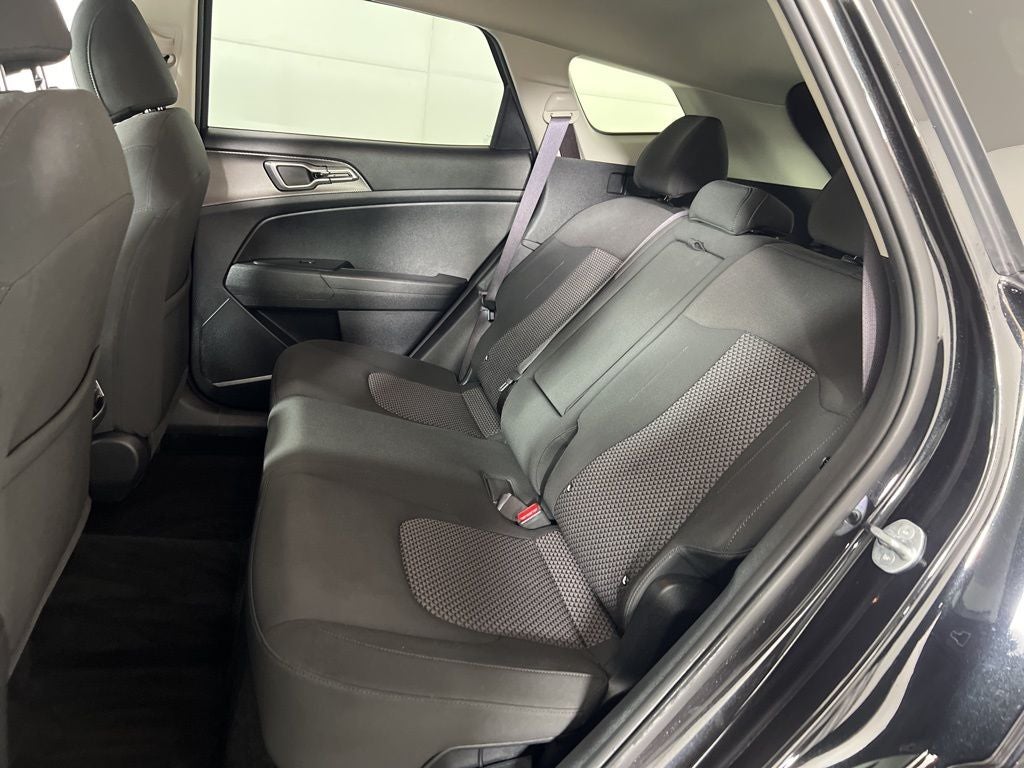 2023 Kia Sportage Hybrid LX AWD