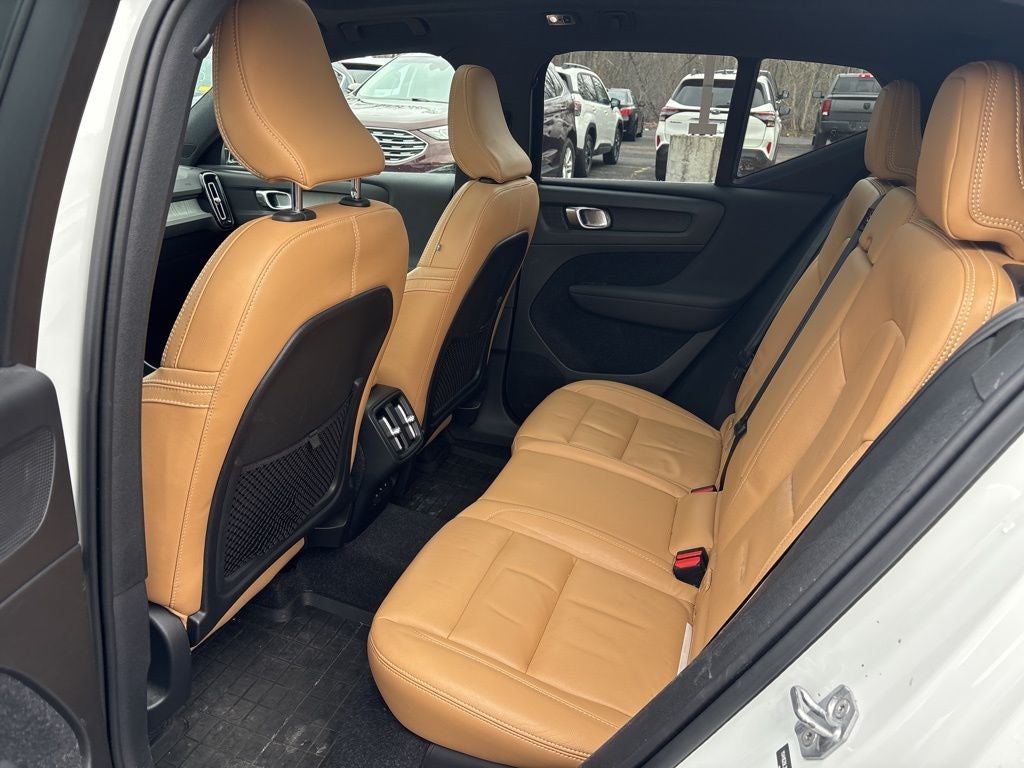 2021 Volvo XC40 T5 Inscription AWD