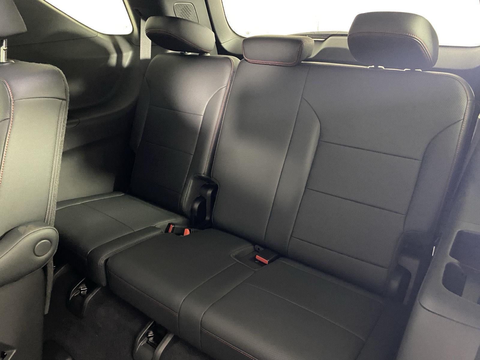 2024 Chevrolet Traverse Base