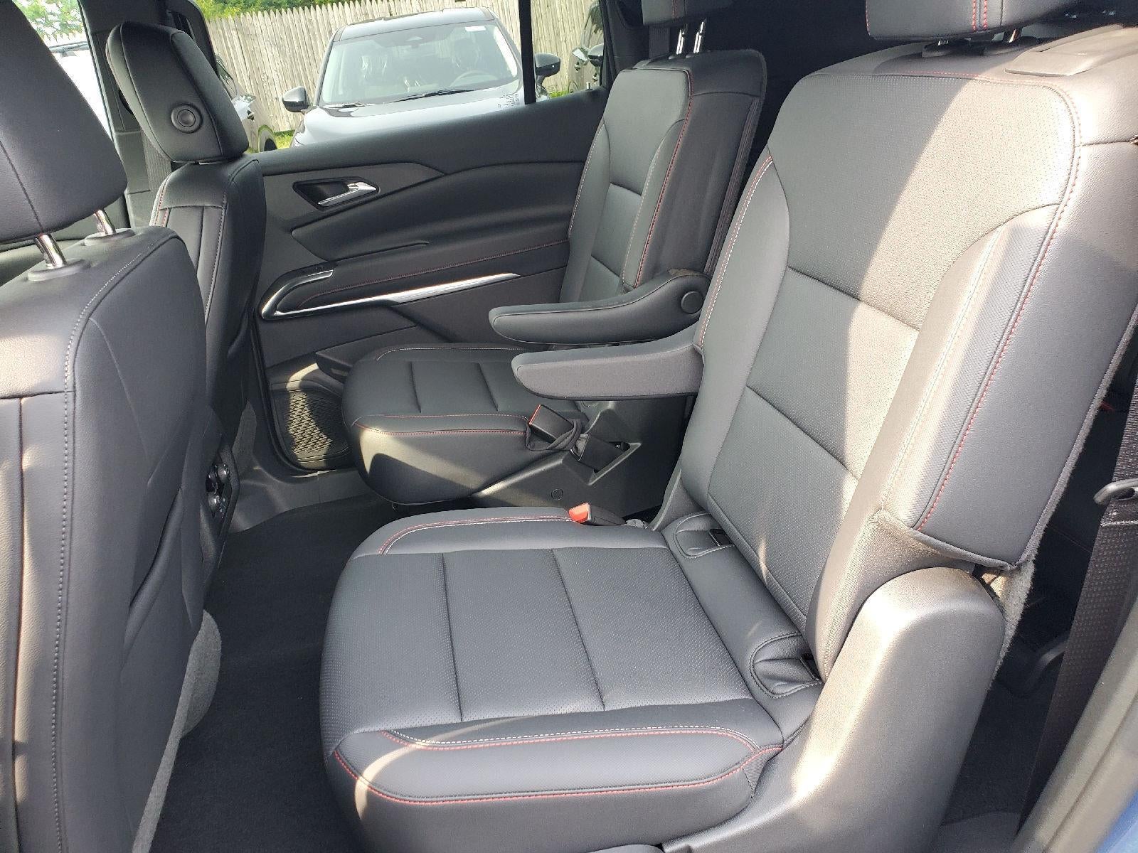 2024 Chevrolet Traverse Base