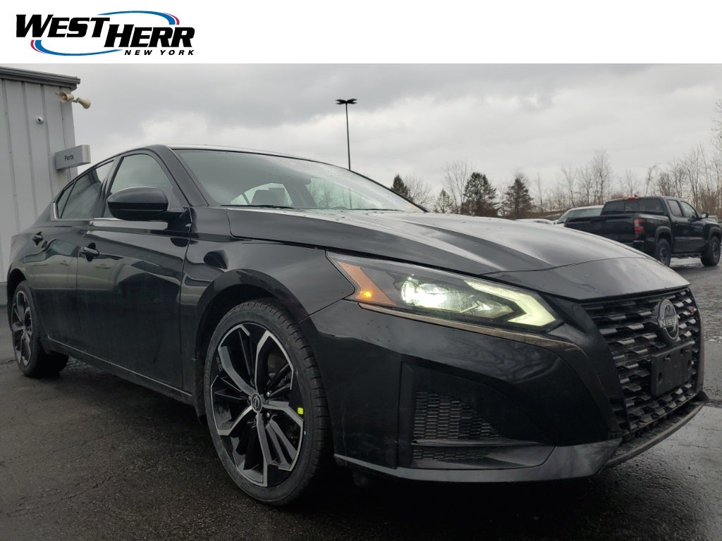 2023 Nissan Altima 2.5 SR