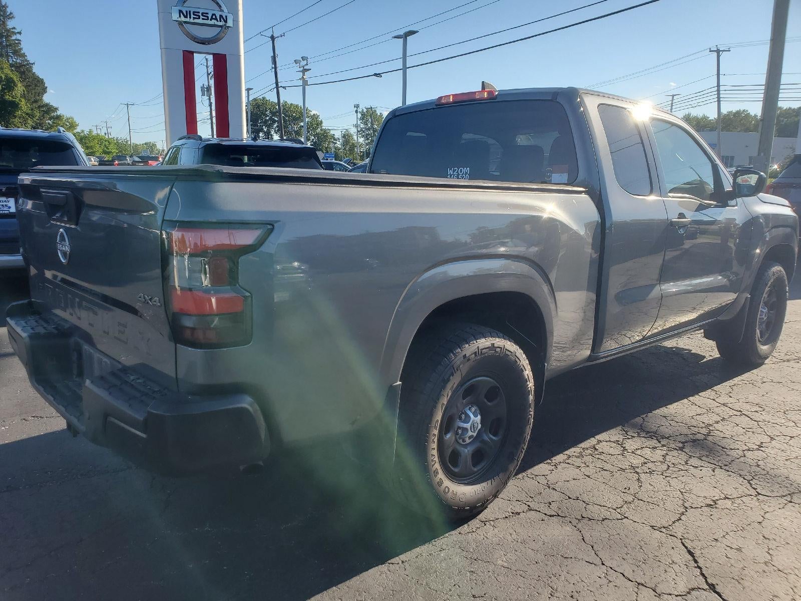 2022 Nissan Frontier S