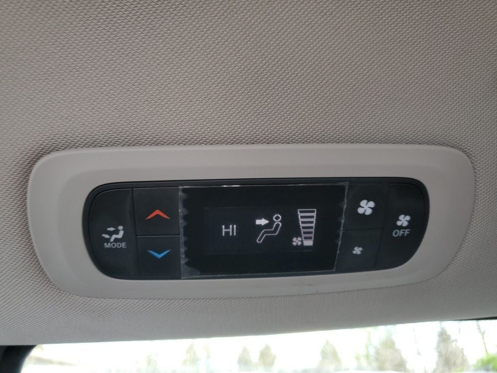 2021 Chrysler Voyager LX