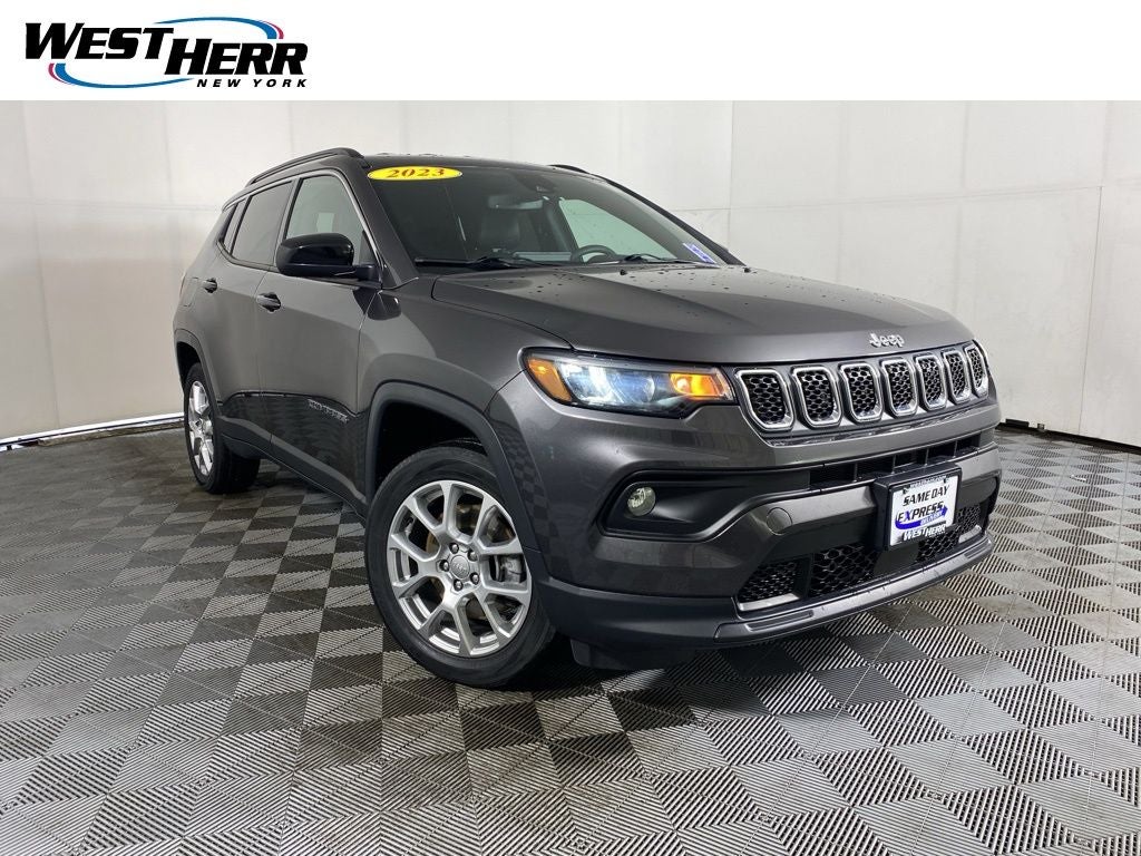 2023 Jeep Compass Latitude Lux