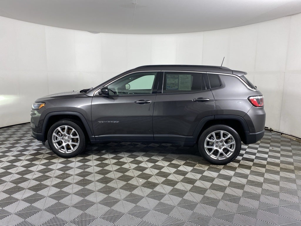 2023 Jeep Compass Latitude Lux