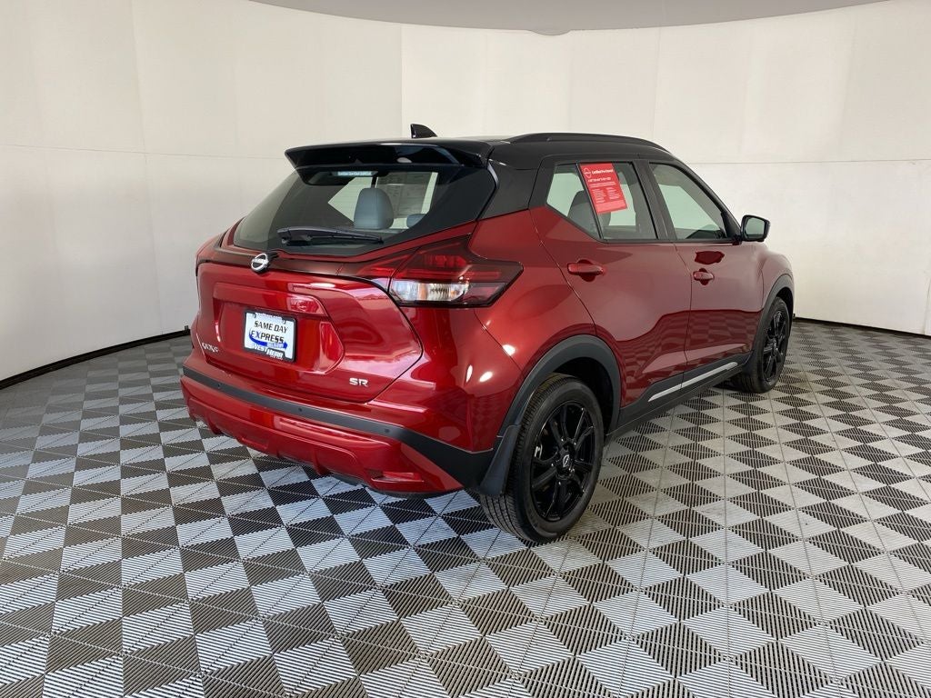 2023 Nissan Kicks SR