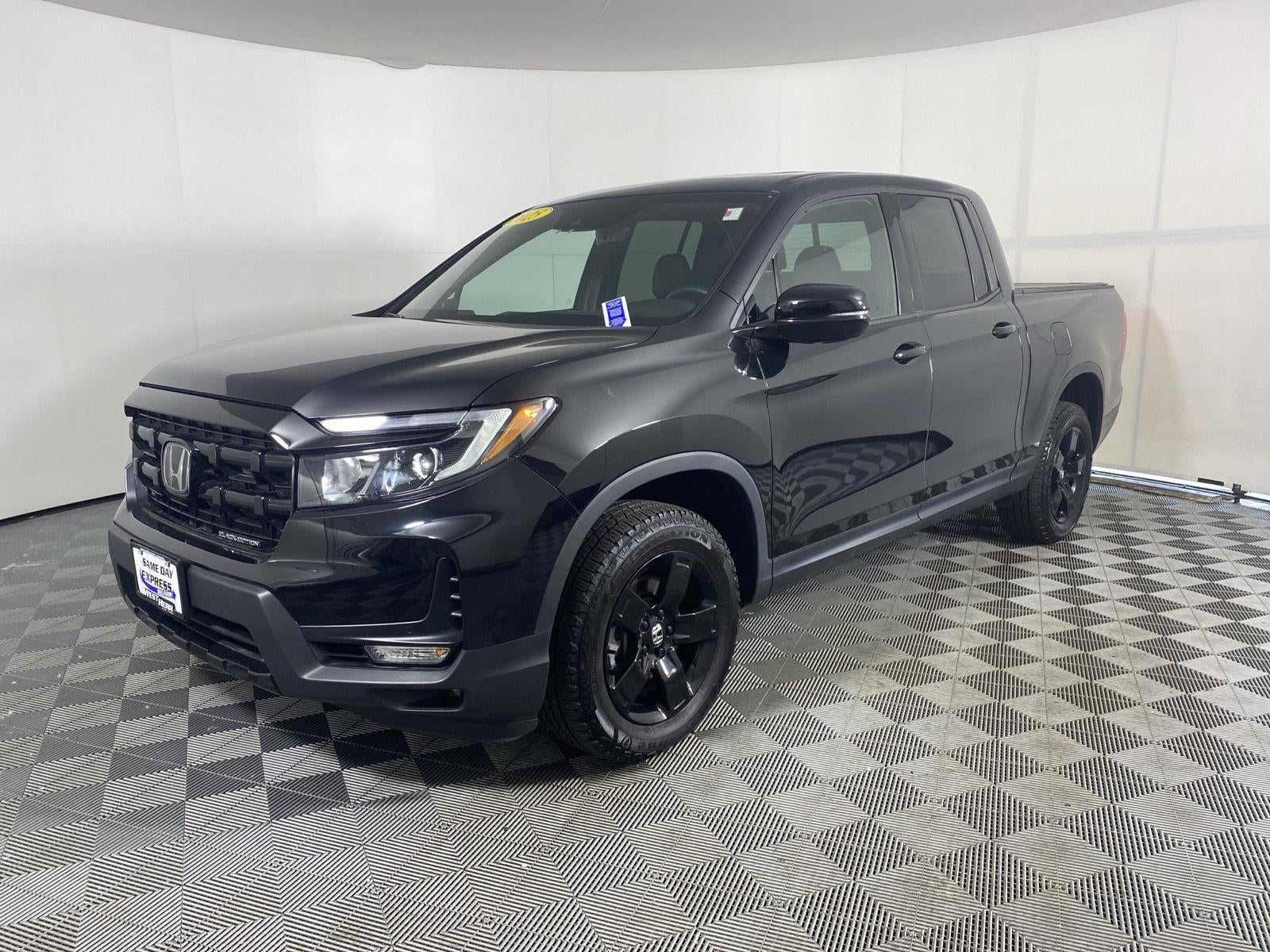 2025 Honda Ridgeline Black Edition